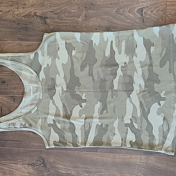 Old Navy Tank Tops - Picture 5 of 10